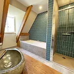 Maison En Pierre Avec Terrasse Paisible Et Piscine Chauffee - Fr-1-824-23 * Beaugas
