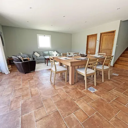 Feriehus Maison En Pierre Avec Terrasse Paisible Et Piscine Chauffee - Fr-1-824-23 *
