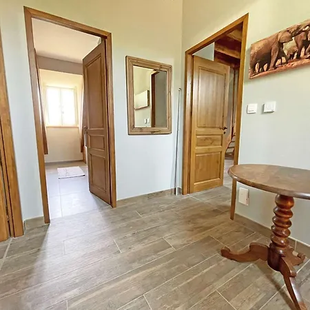 Maison En Pierre Avec Terrasse Paisible Et Piscine Chauffee - Fr-1-824-23