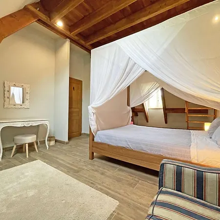 Maison En Pierre Avec Terrasse Paisible Et Piscine Chauffee - Fr-1-824-23 Tatil Evi